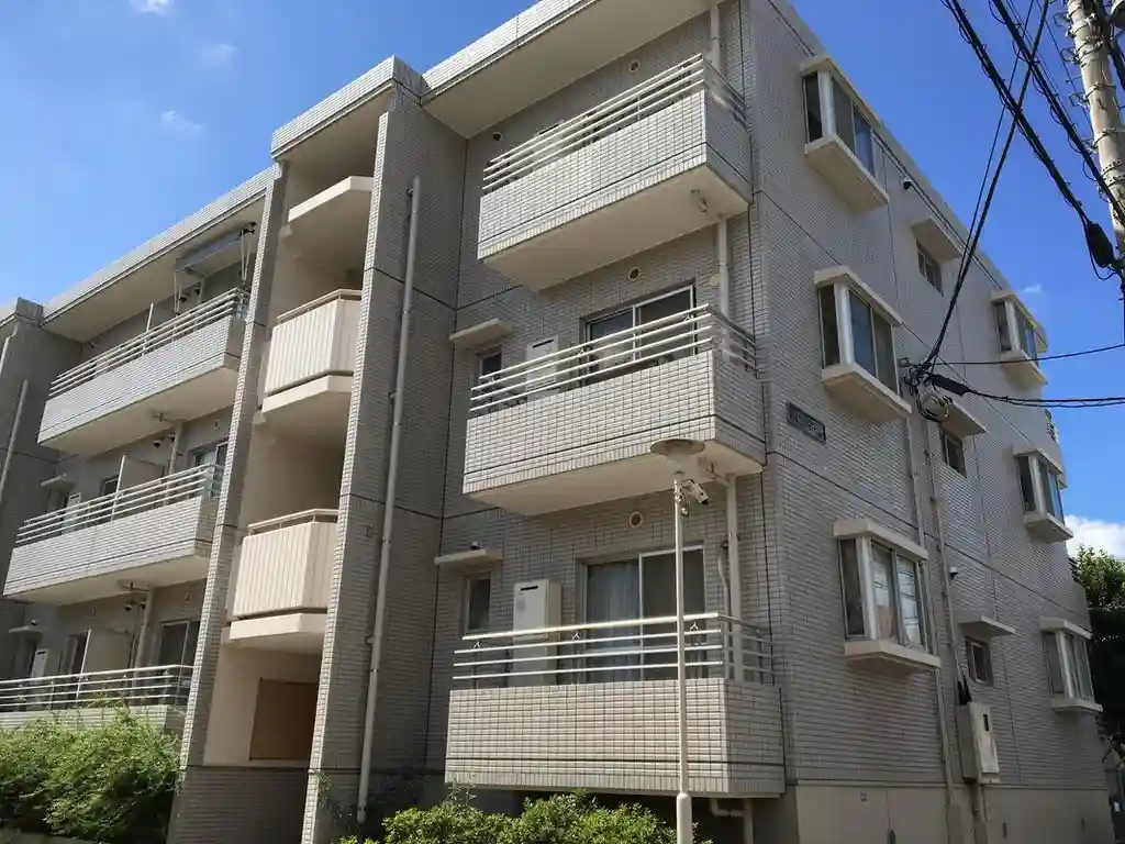 カマラード中台 外観