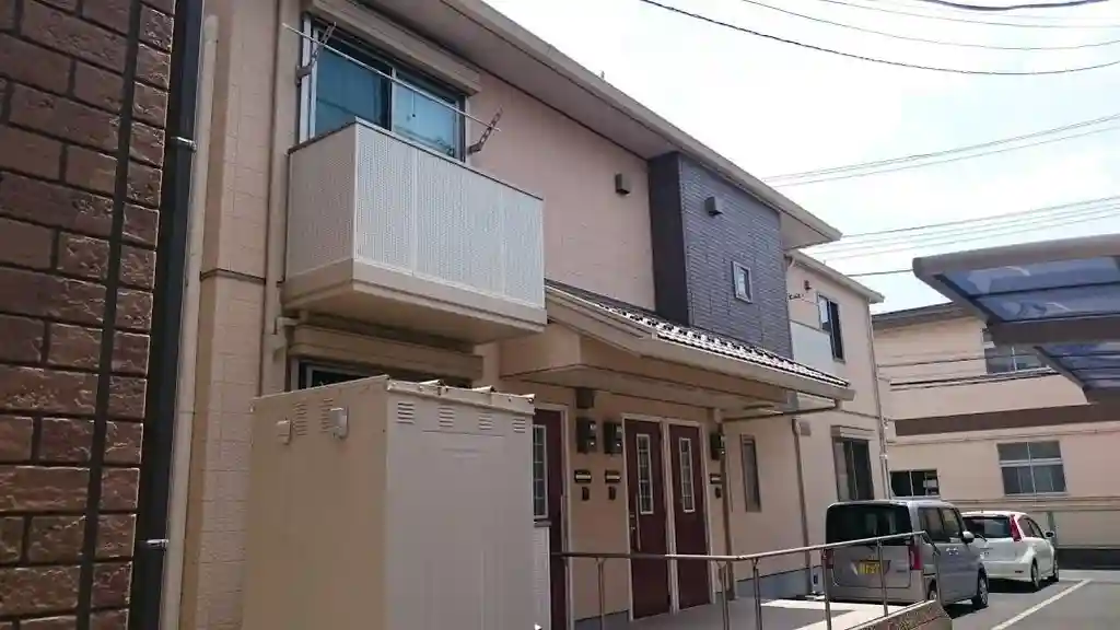 クリスタル 外観