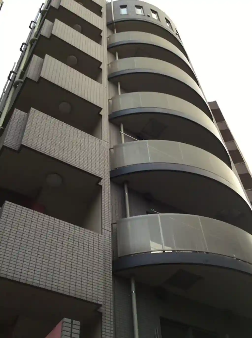 YMコート 外観