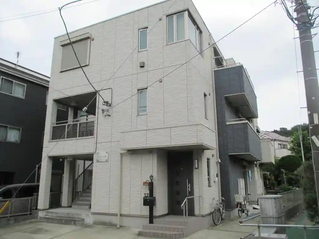 シャーメゾン日野 外観