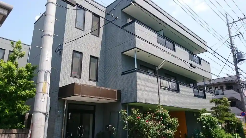 アルファカスル 外観