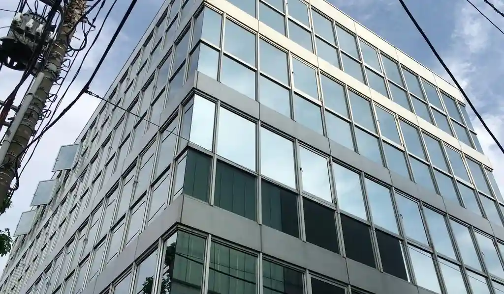 アーバンスペース 外観