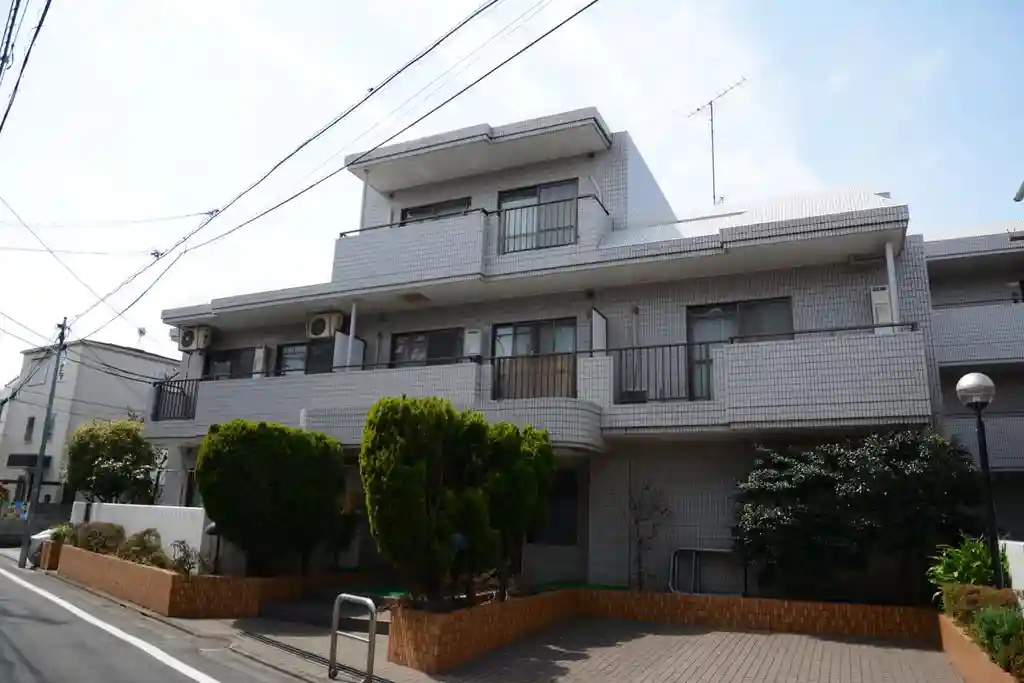 サンモール・ミサ 外観