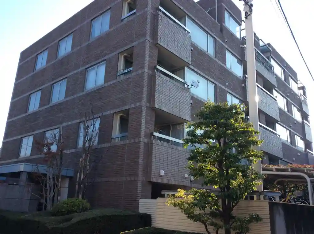アゼリアフラット 外観