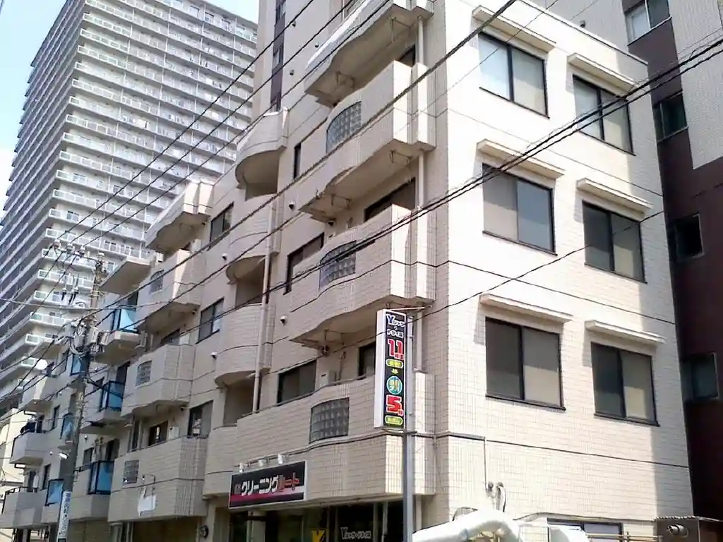 サクセス八日町 外観