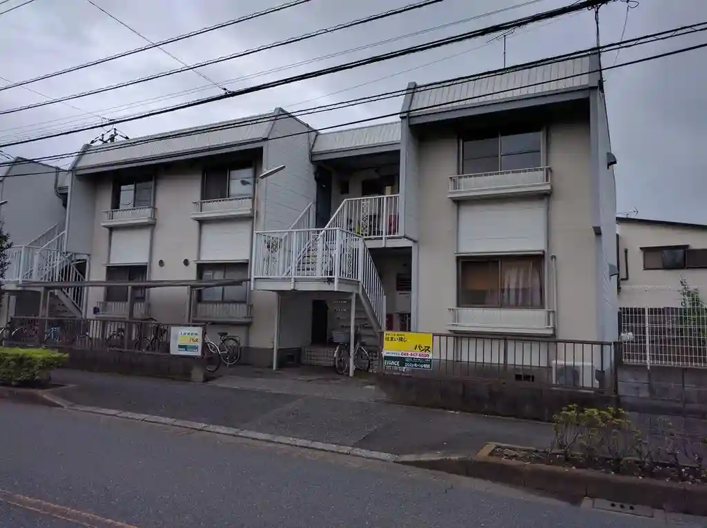 ホワイトパレイシャル 外観
