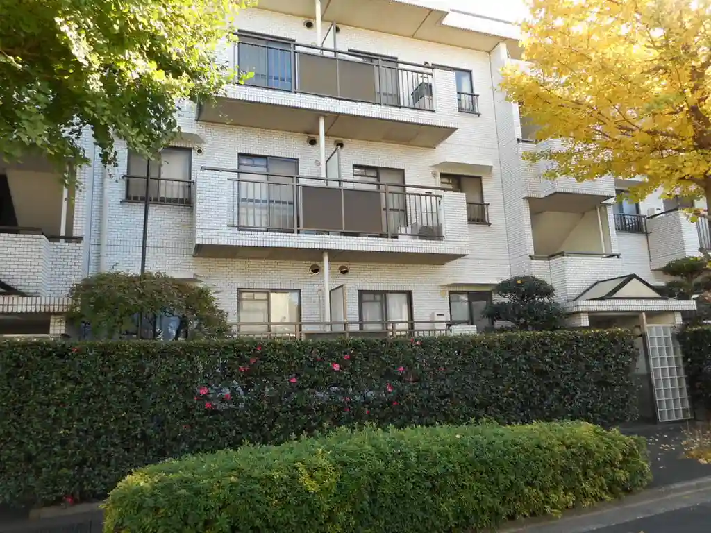 ロイヤルシティ三番館 外観