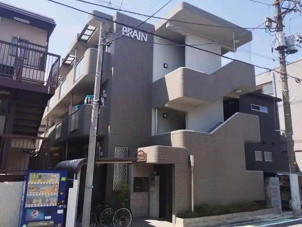 BRAINPremier 外観