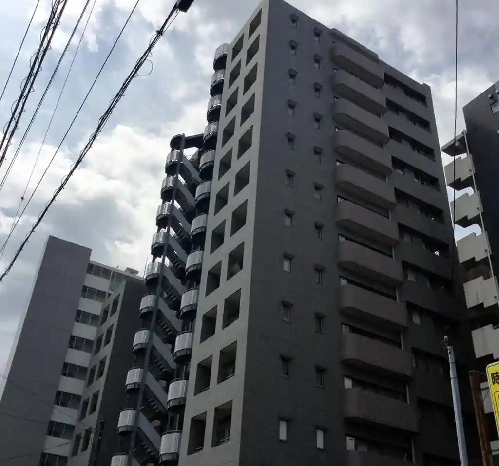 登戸パーク・ホームズ 外観