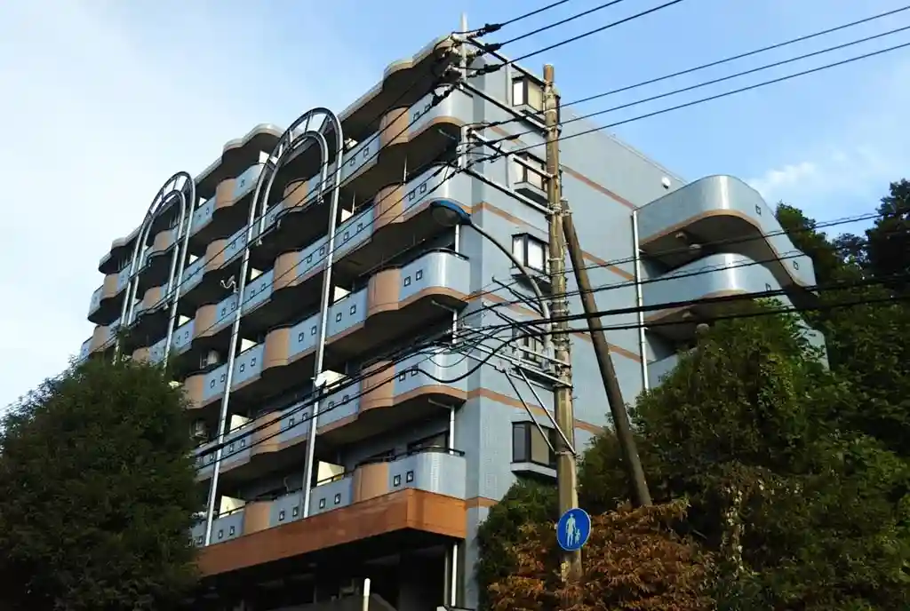 フィフスフロンティア 外観