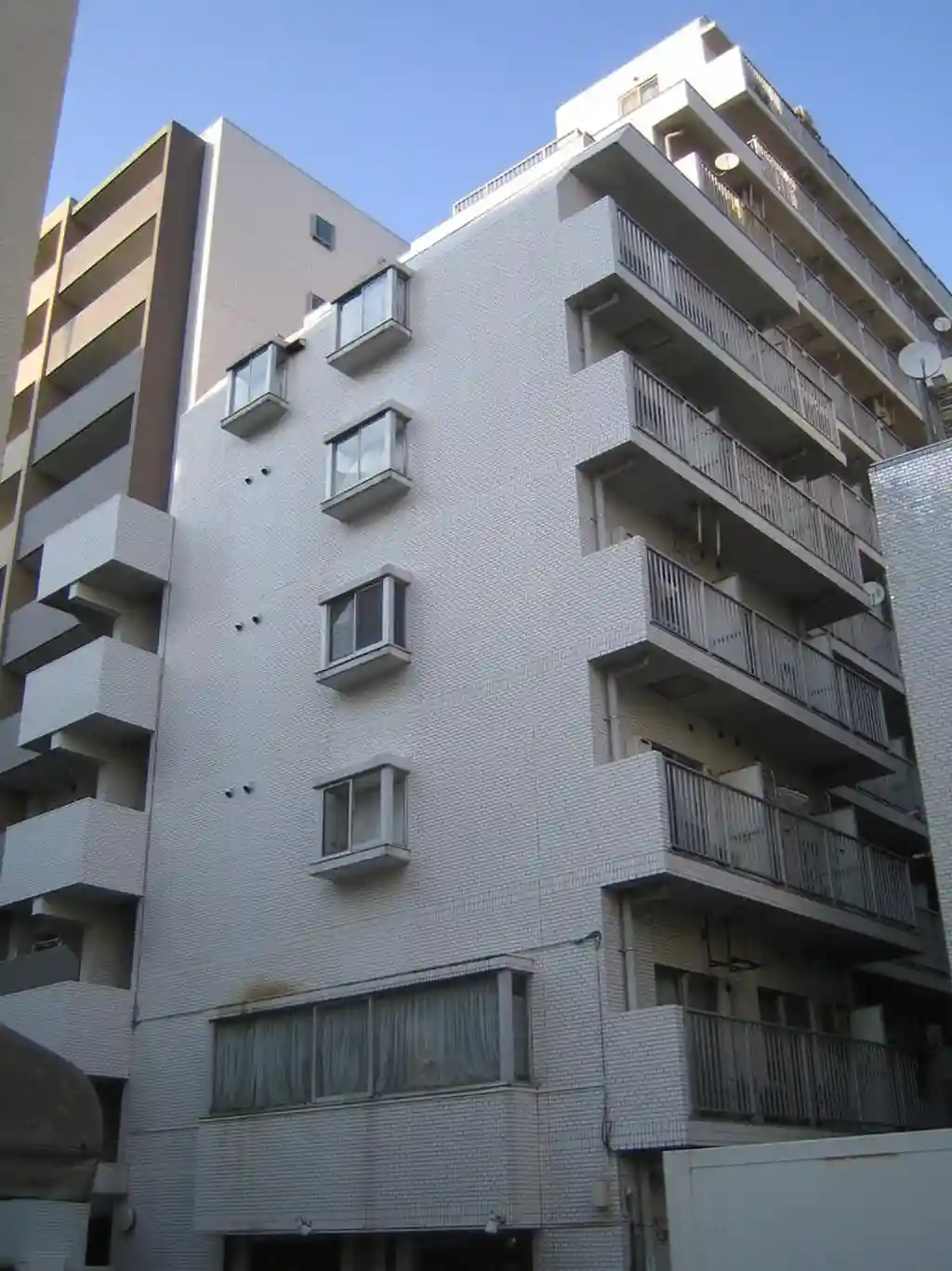 日神プラザ元町 外観