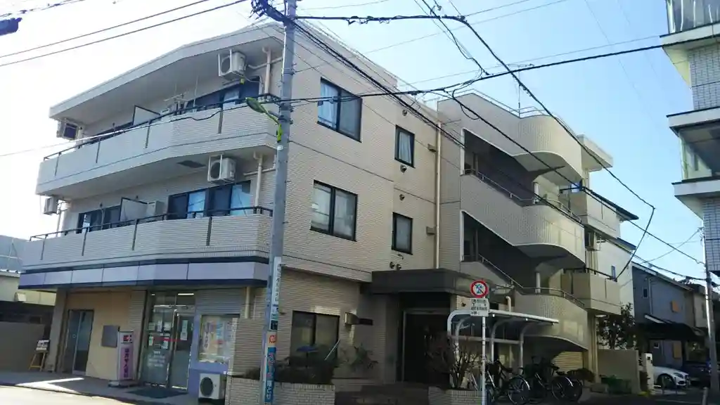 カースル・ダイユー 外観