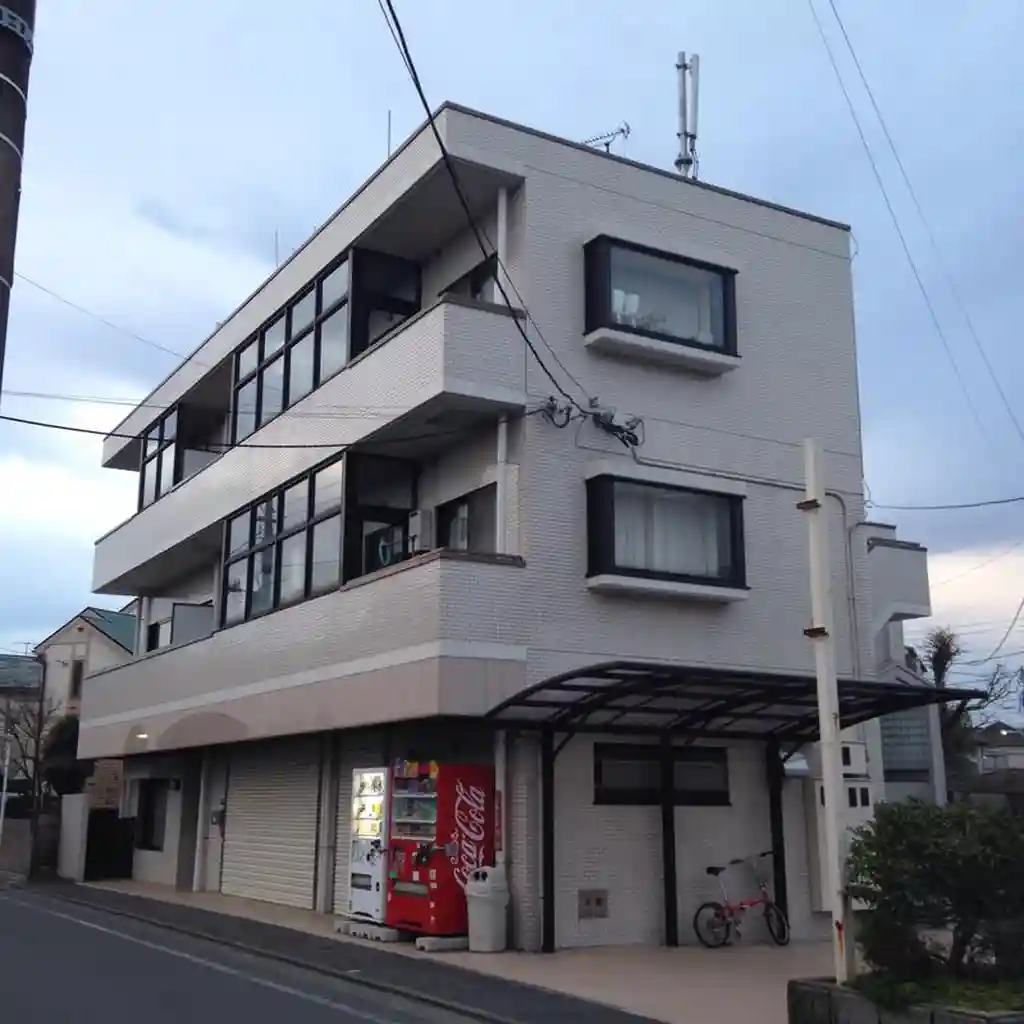 春ハイム 外観