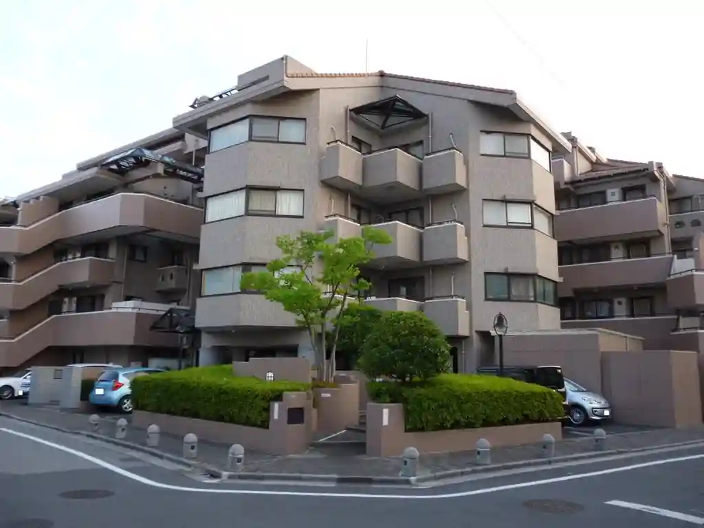 ハイホーム綾瀬 外観