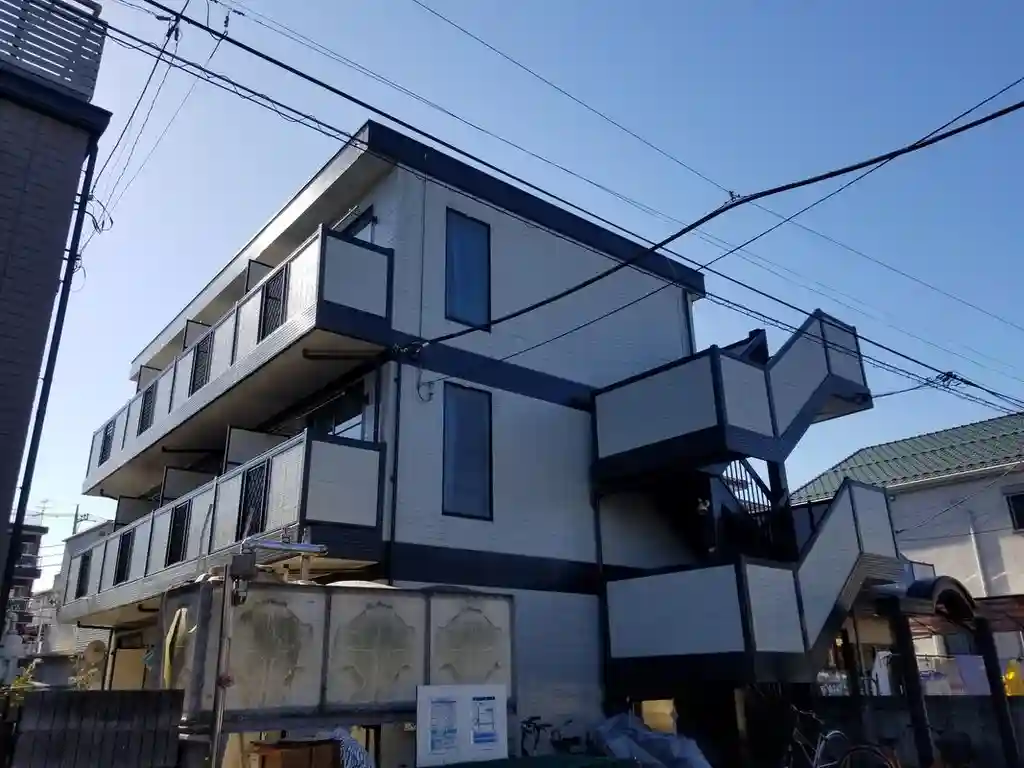 レオパレス蕨第48 外観
