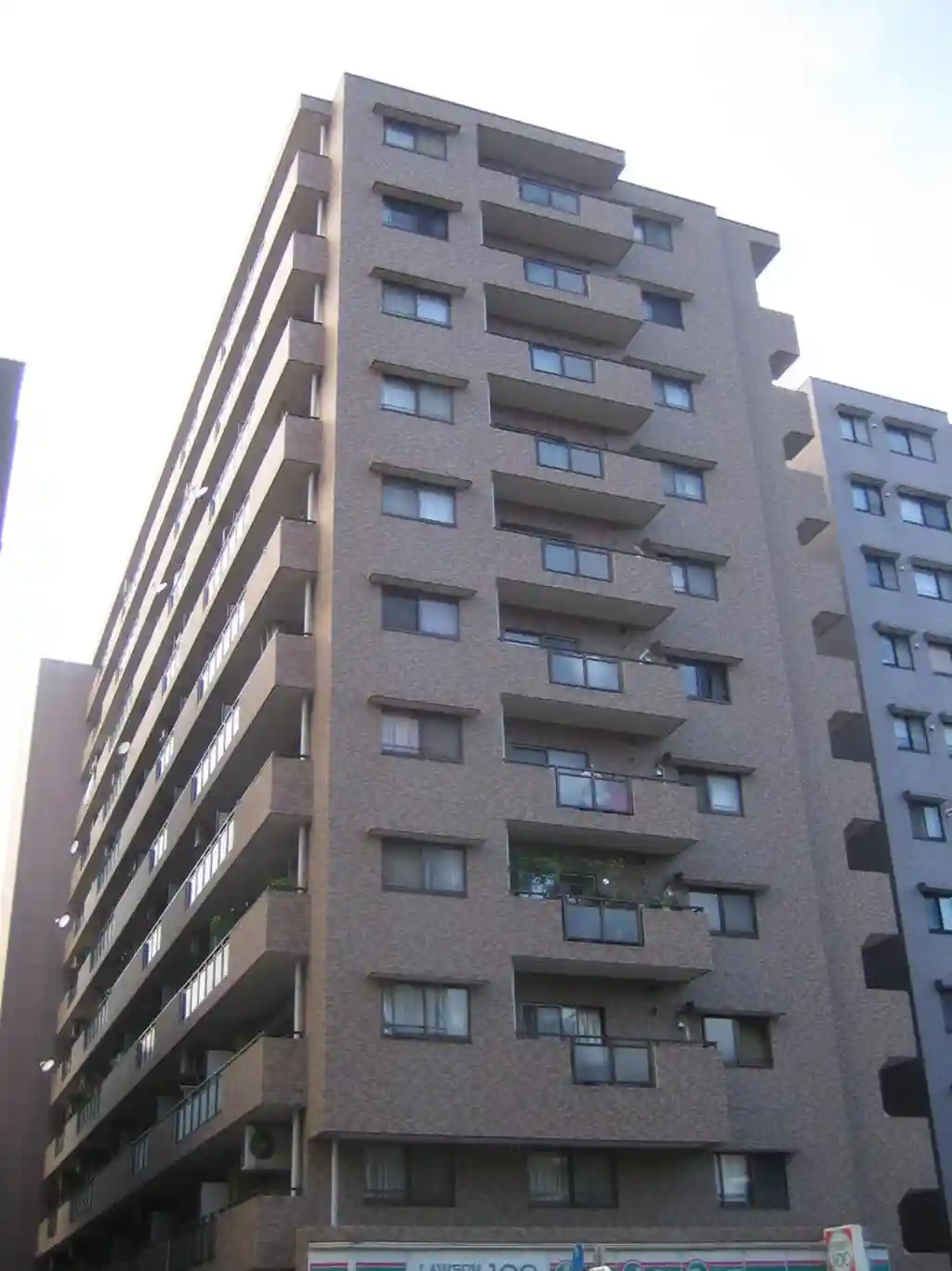 プランヴェール吉野町 外観