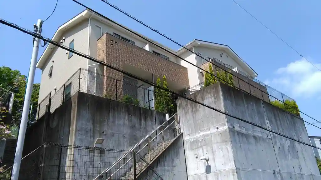 アゼリア百合ヶ丘 外観
