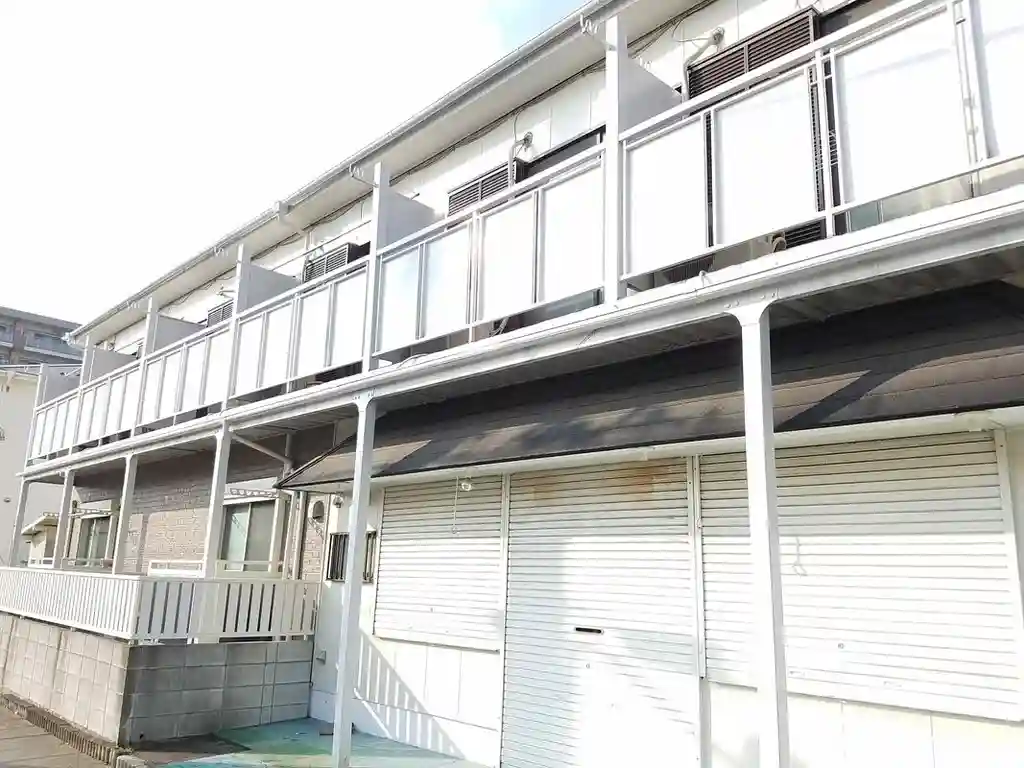 ハイツ里里 外観