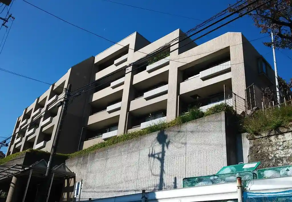 鶴見岸谷ガーデンハウス 外観
