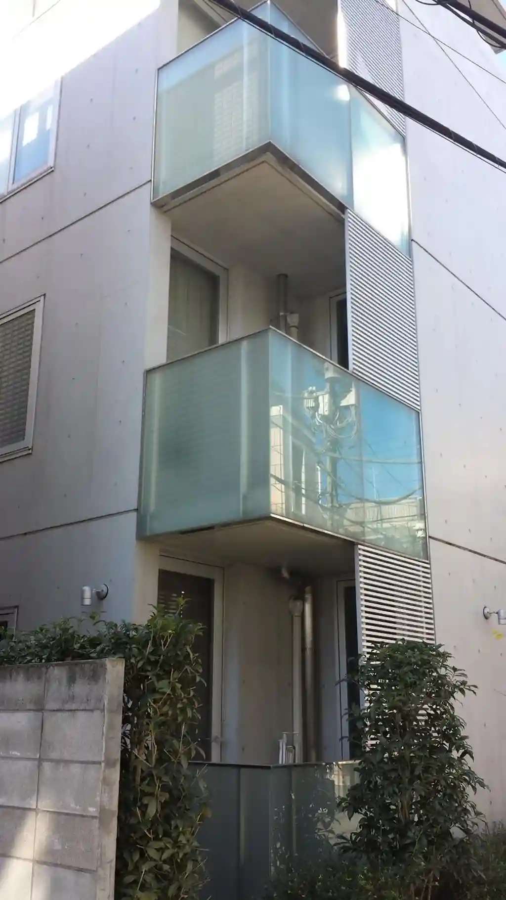 シモーネ 外観