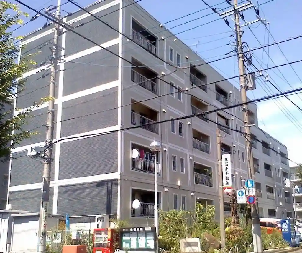 カミュ富正 外観