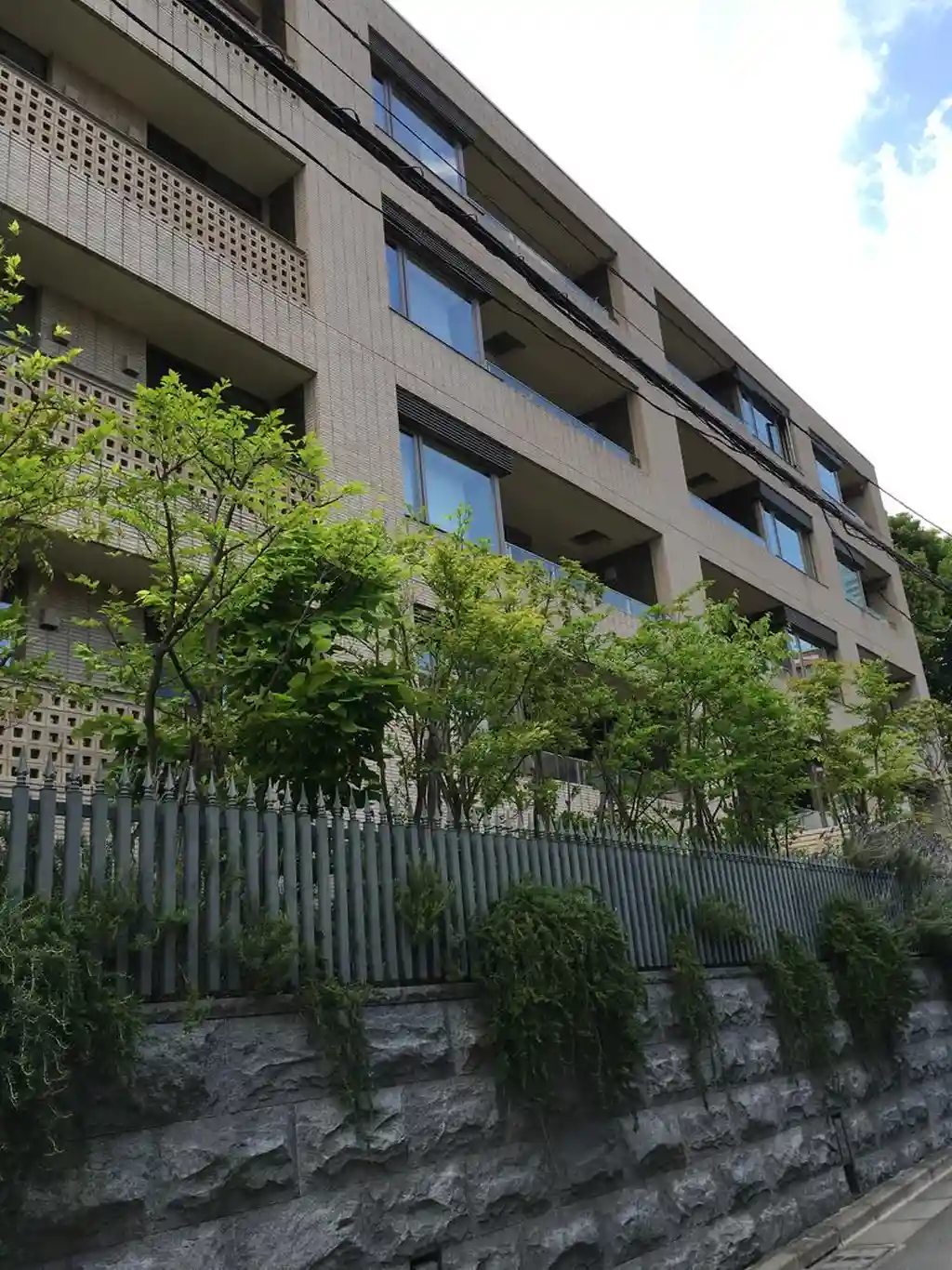 ウェリス麻布狸穴 外観