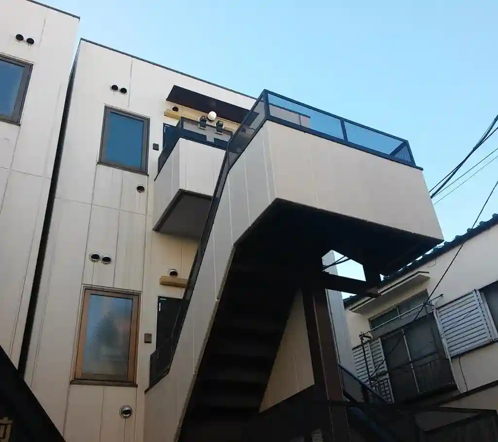 ドミール明大前 外観