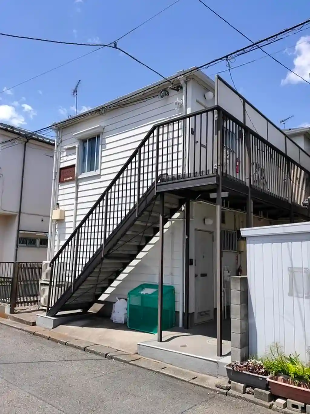 ティーコート日野 外観