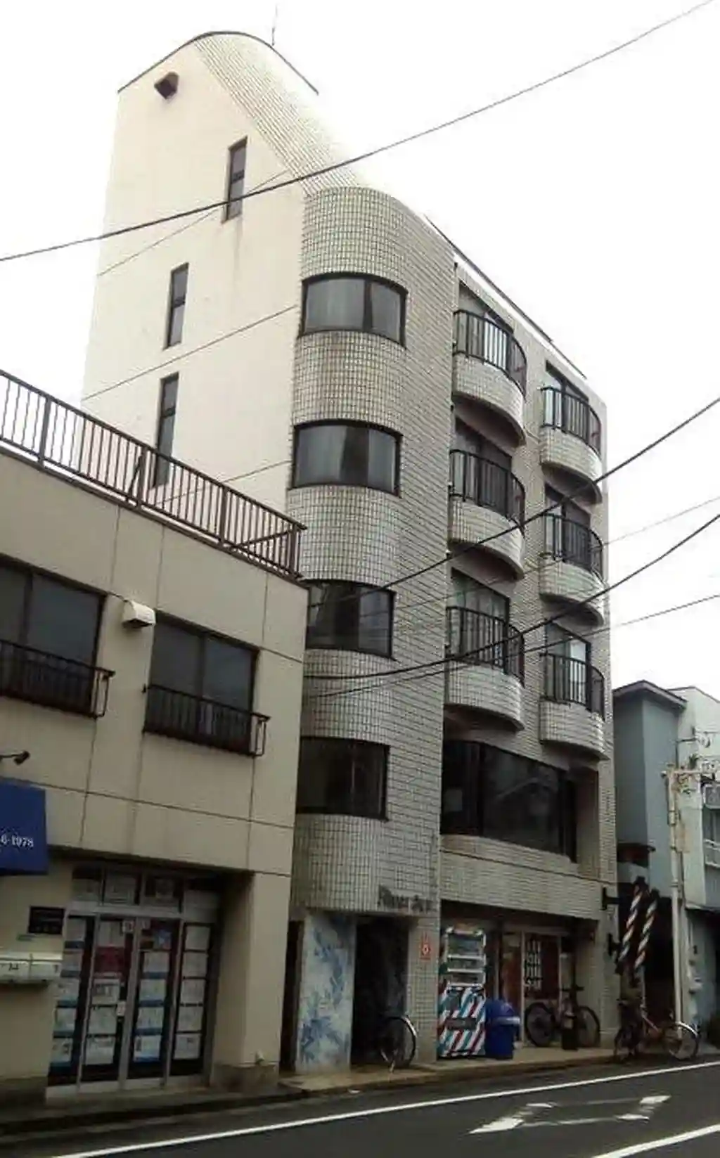 リバー8 外観