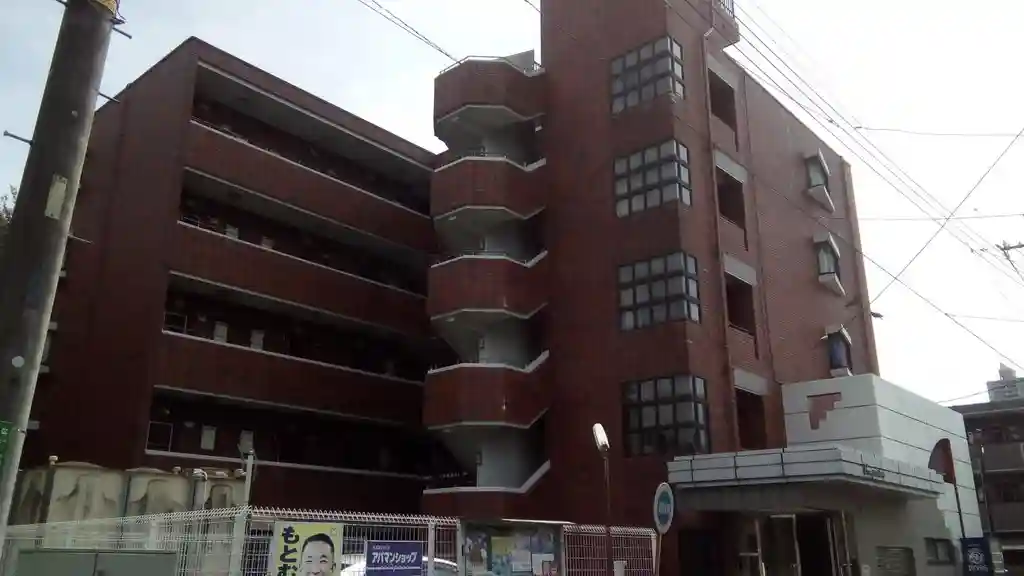 コンパニロス 外観