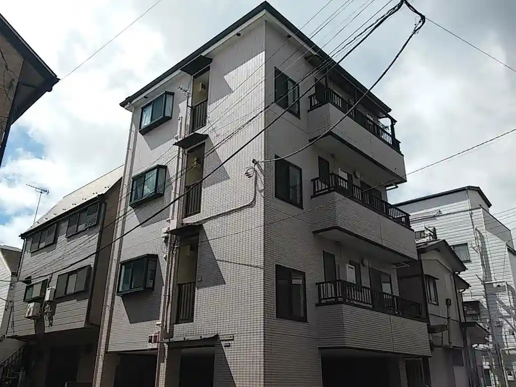 エムフラット大倉山 外観