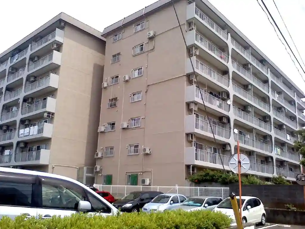 ドルミ鶴間 外観