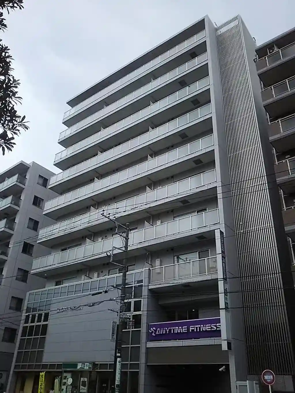 SHOWN初台 外観
