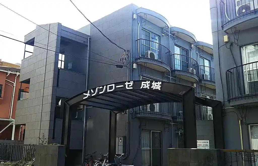 メゾンローゼ成城A 外観