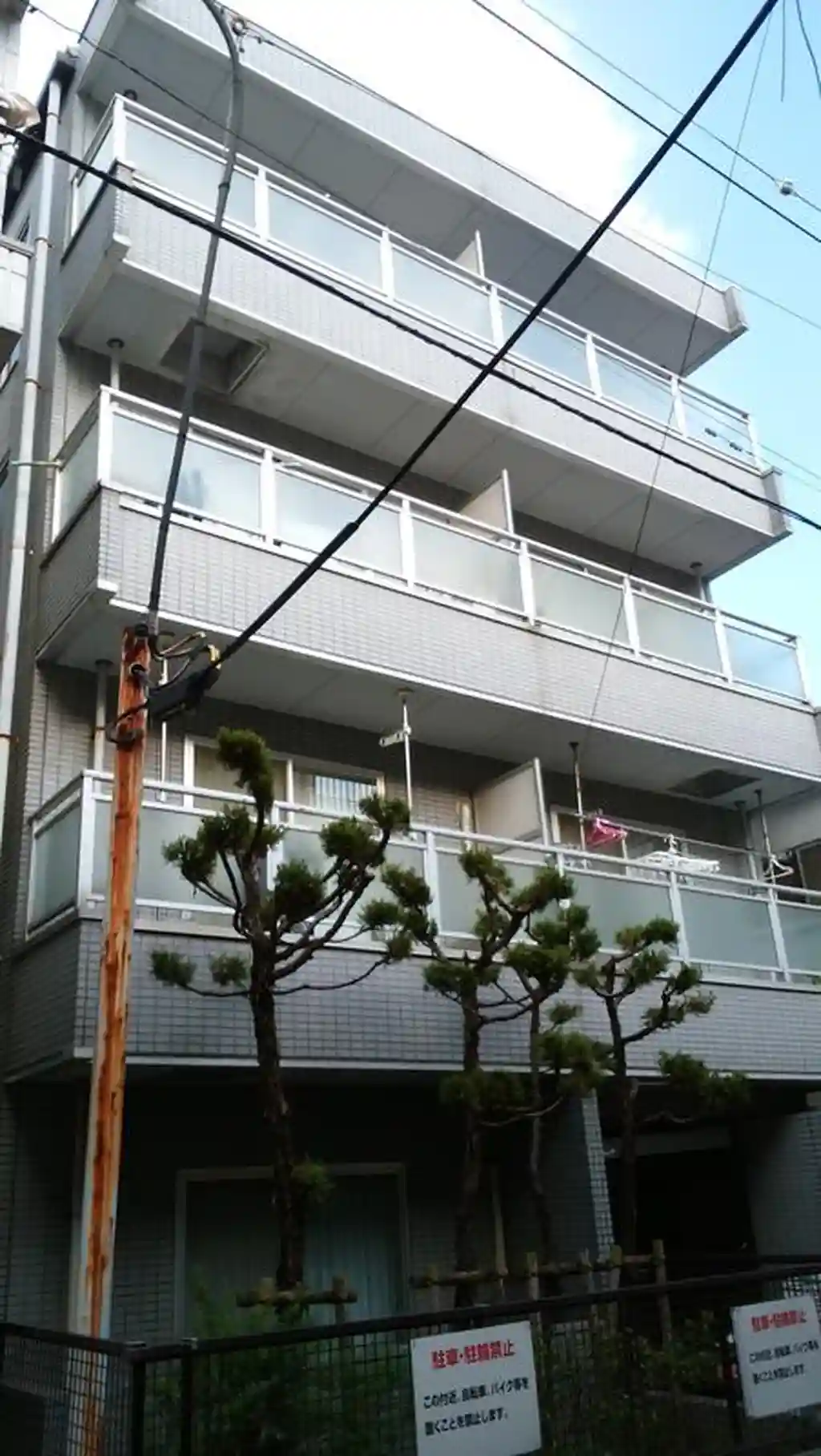 レオパレスNOVA 外観