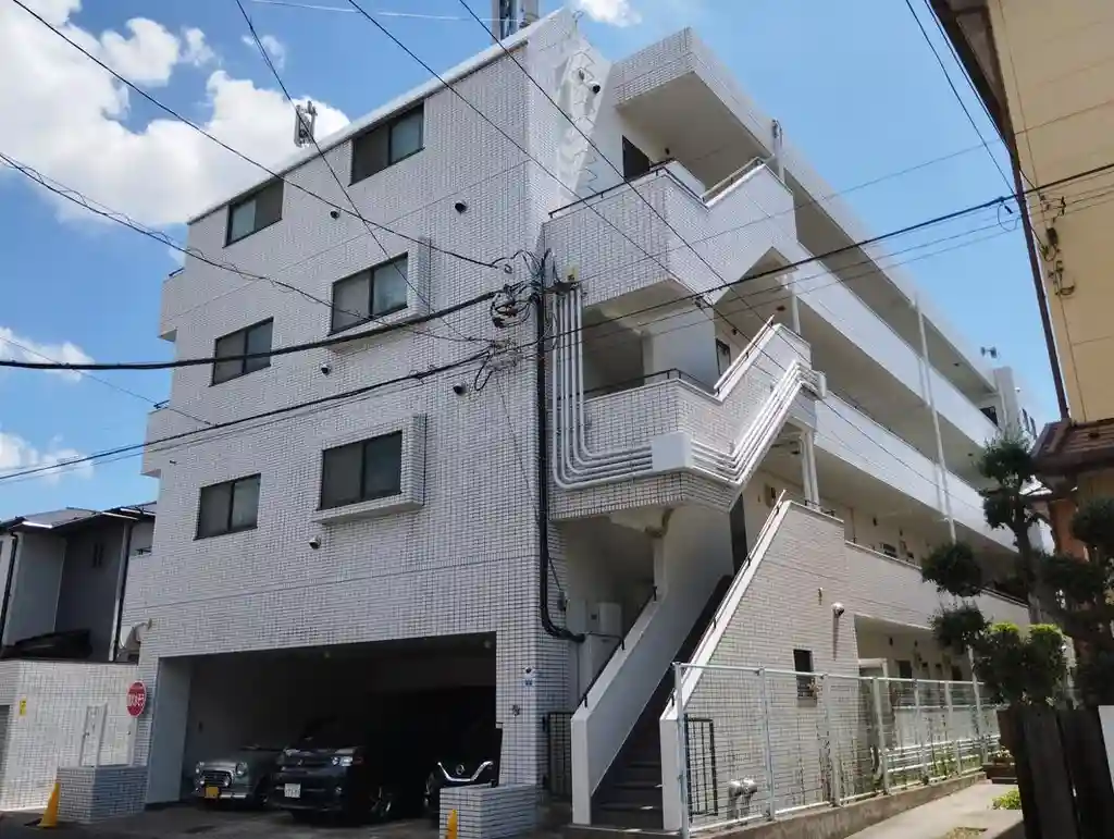 上青木ホワイトハウス 外観