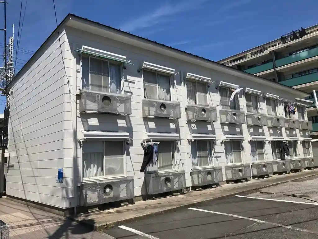 ADONIS  中山 外観