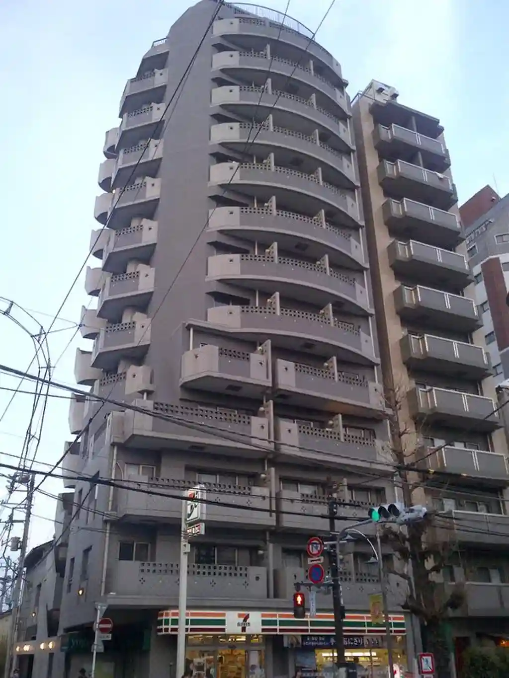 クレスト本郷 外観