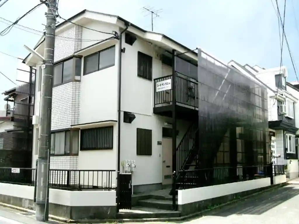 コーポサンポエム 外観