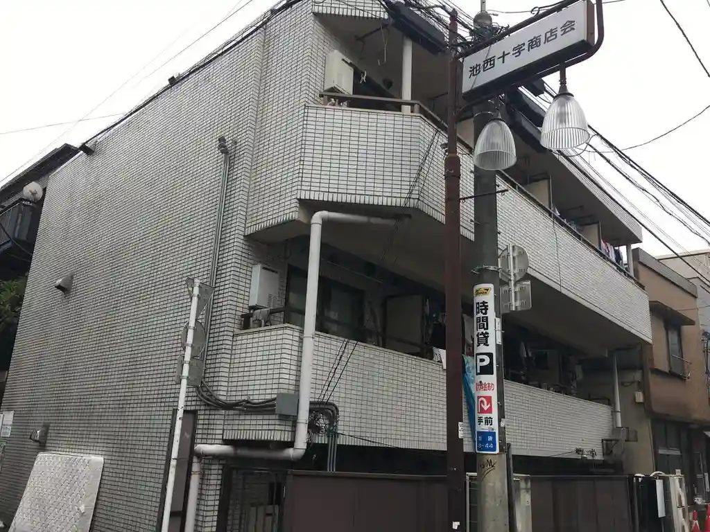 ドルメン池袋 外観