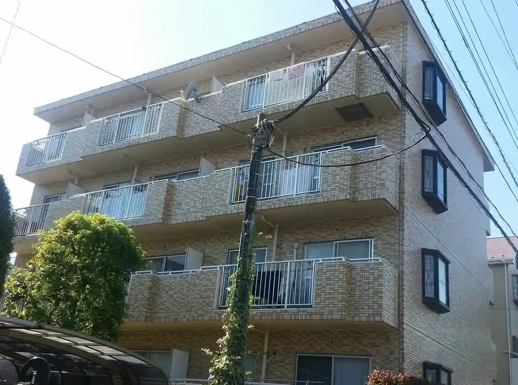 ファミール新井 外観