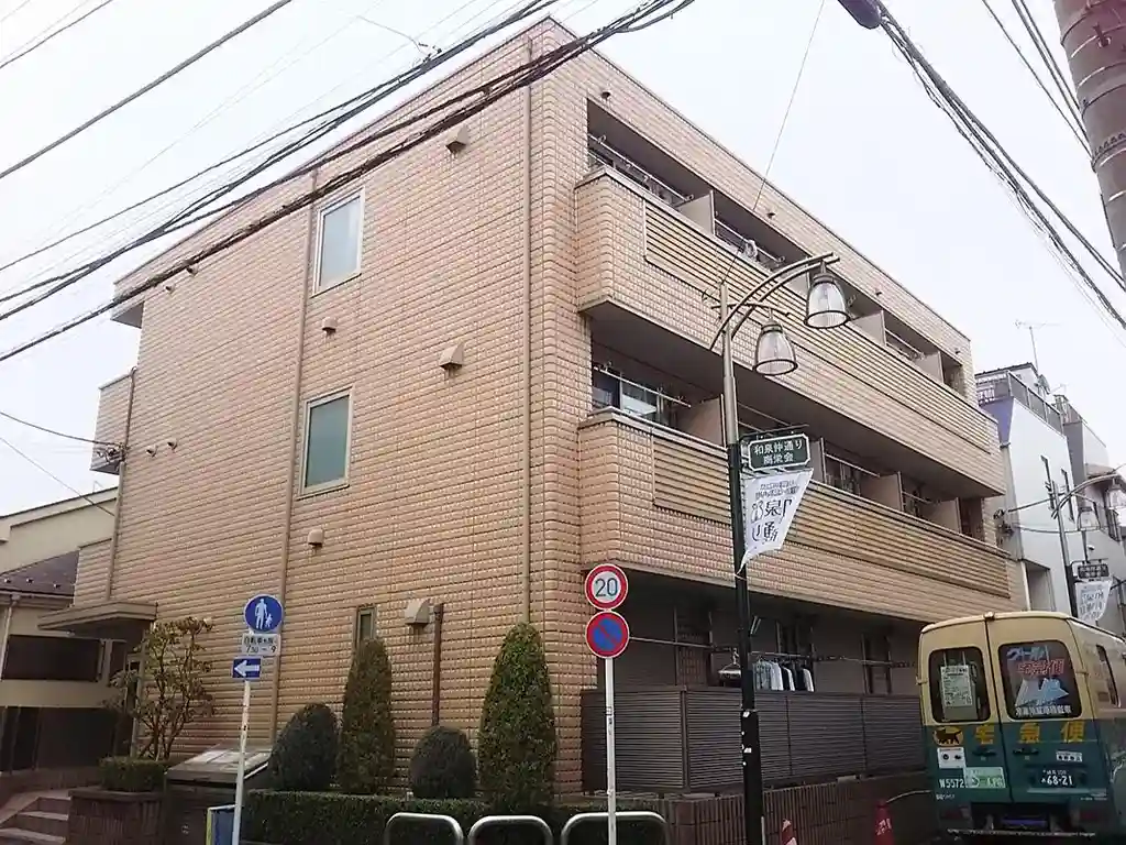 スピティ和泉 外観