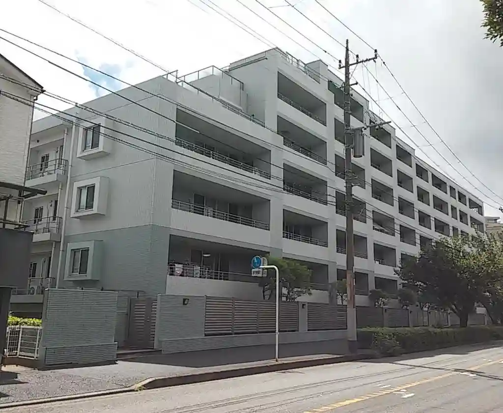 プラウド大倉山 外観