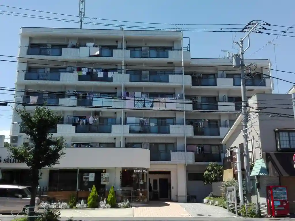 リブイン日野 外観