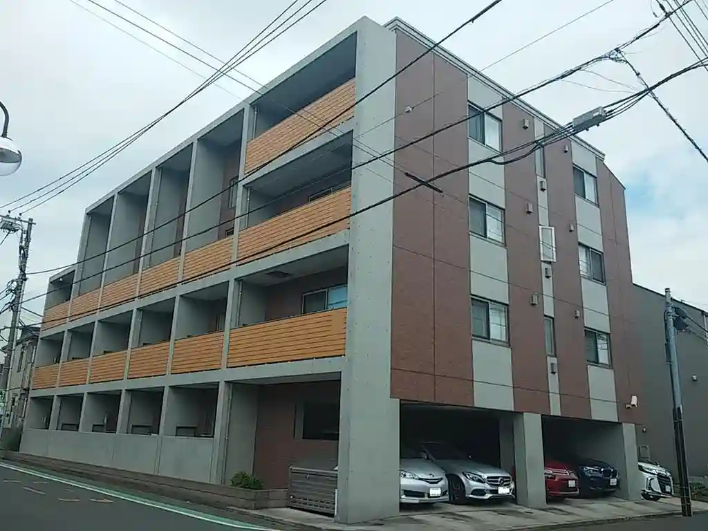 J.N.T 外観