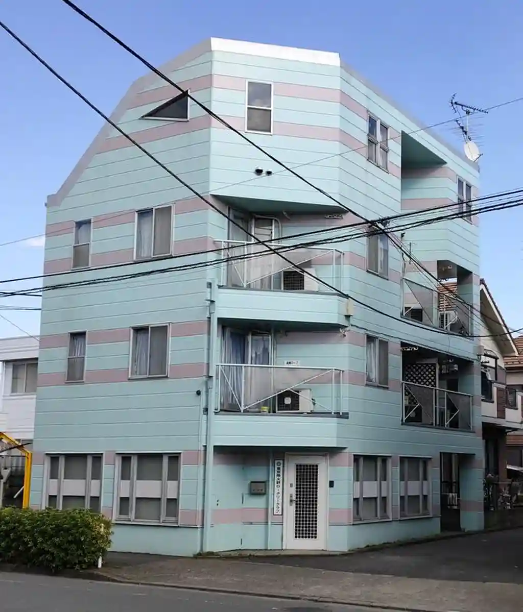 スペースブロンコ 外観