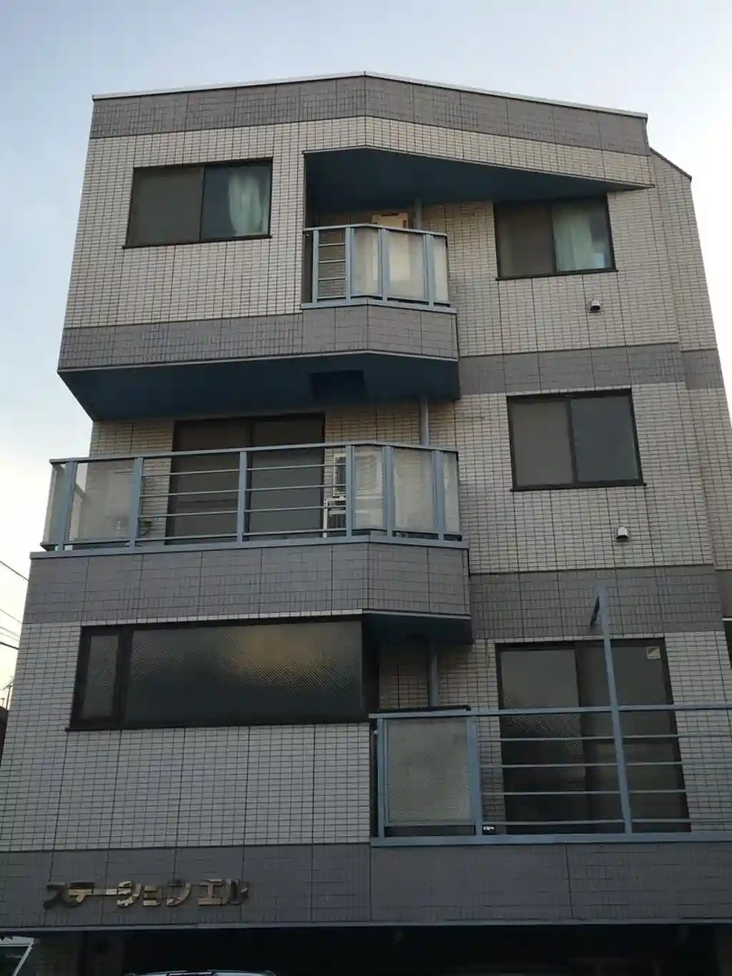 ステーションエル 外観