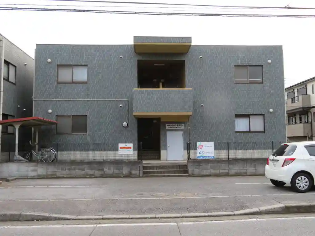 ロックプラッツ岩井D 外観