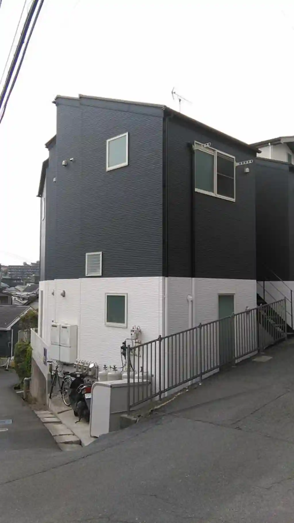 アザーレ百合ヶ丘弐番館 外観