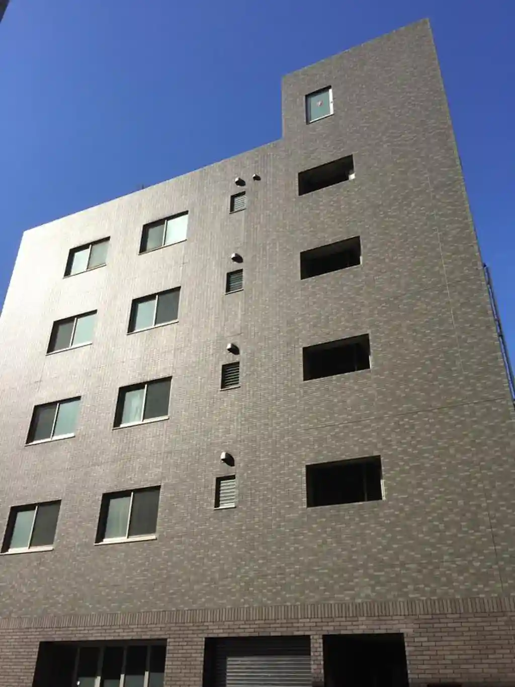 アネスト新大橋 外観